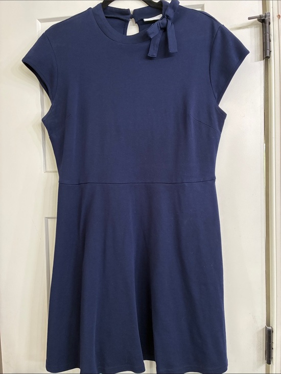 New York & Company Dresses & Skirts - New York & Company Navy Tie-Back Top